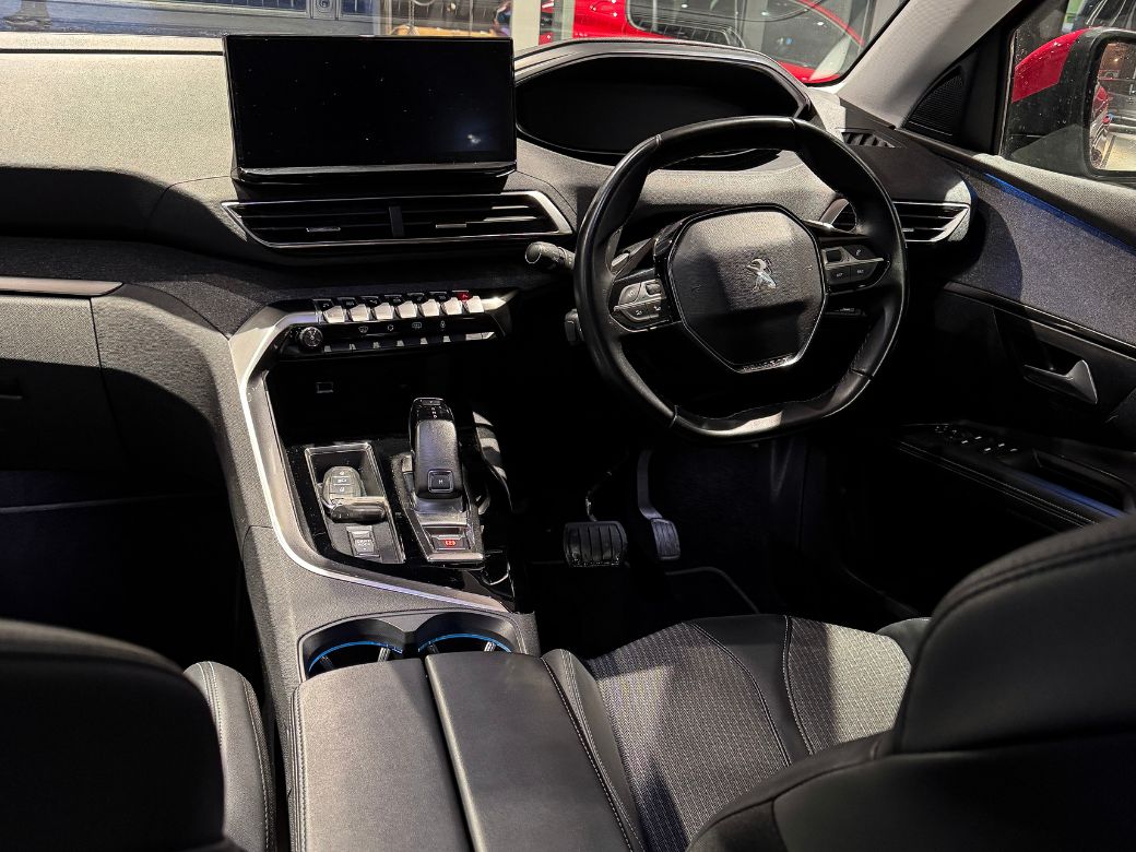 2021 Peugeot 5008
