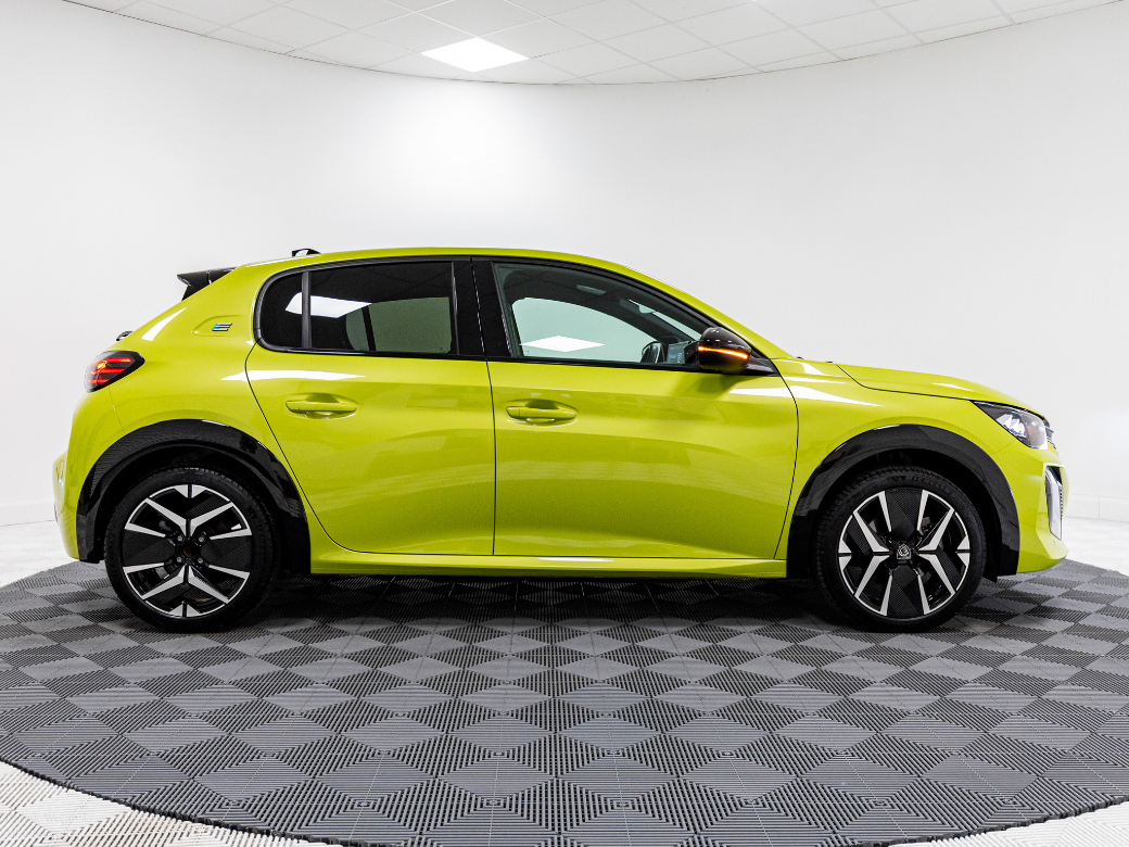 2025 Peugeot 208