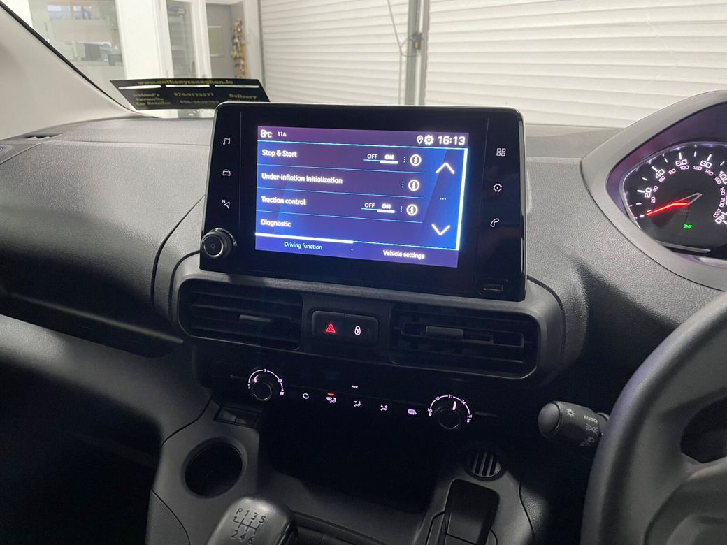 2024 Peugeot Partner