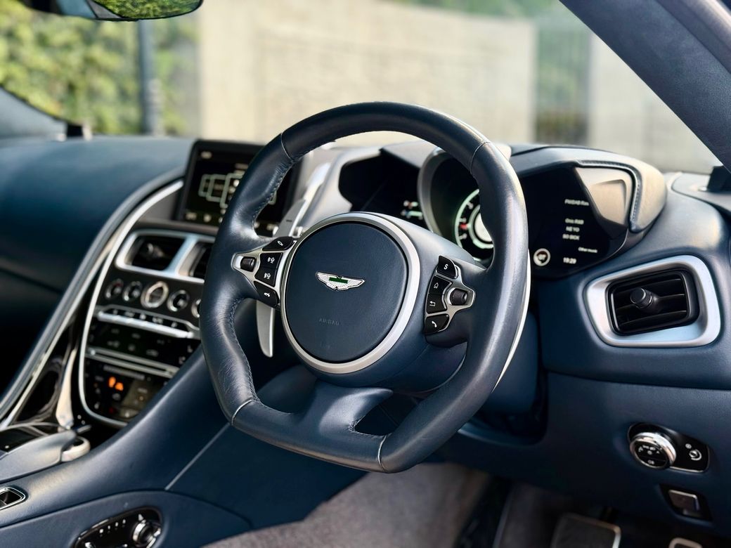 2018 Aston Martin DBS