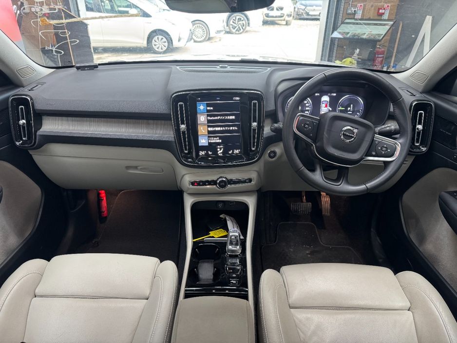 2021 Volvo XC40