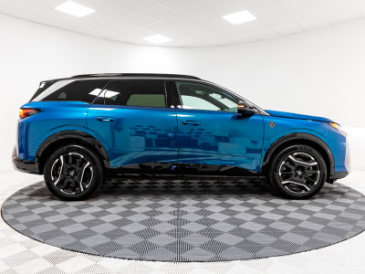 2025 Peugeot 5008