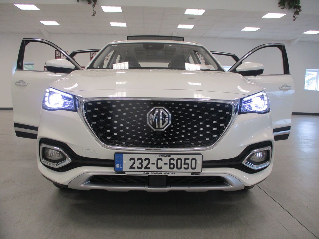 2023 MG HS