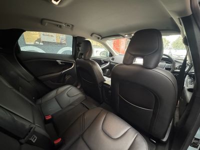 2017 Volvo V40
