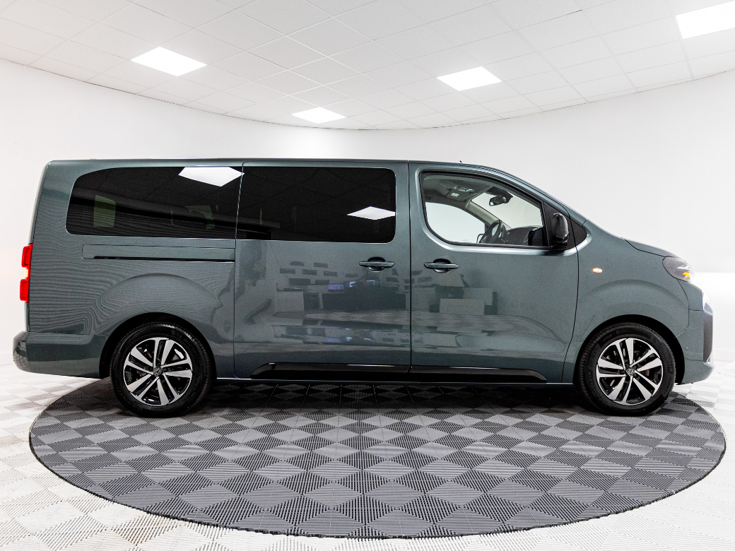 2025 Peugeot Traveller