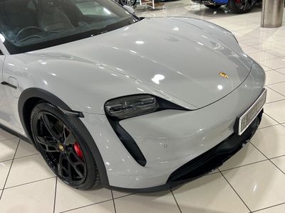 2022 Porsche Taycan