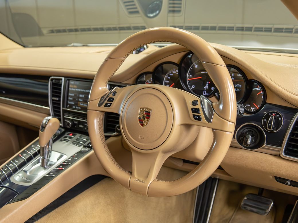 2014 Porsche Panamera
