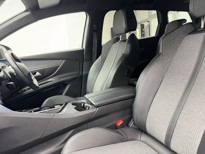 2023 Peugeot 5008