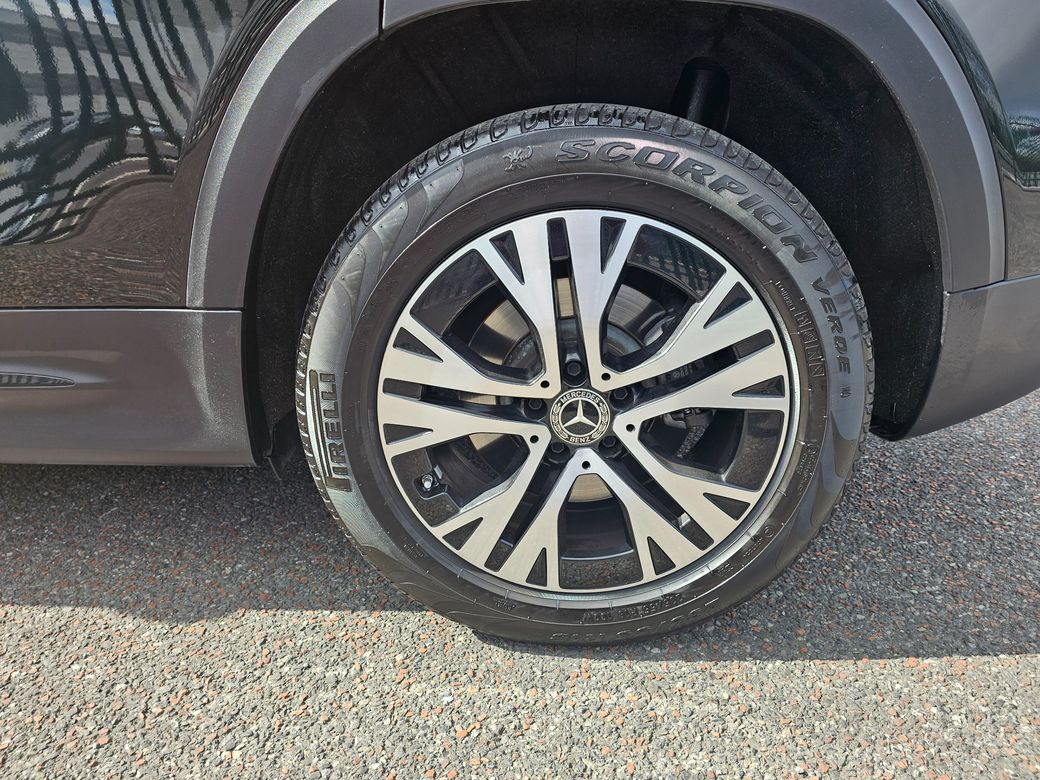2025 Mercedes-Benz GLB Class