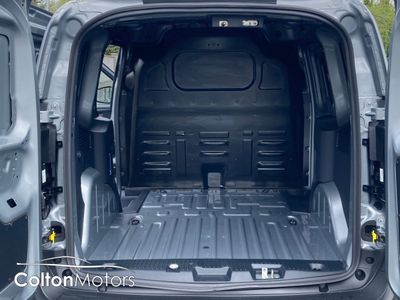 2025 Ford Transit Courier