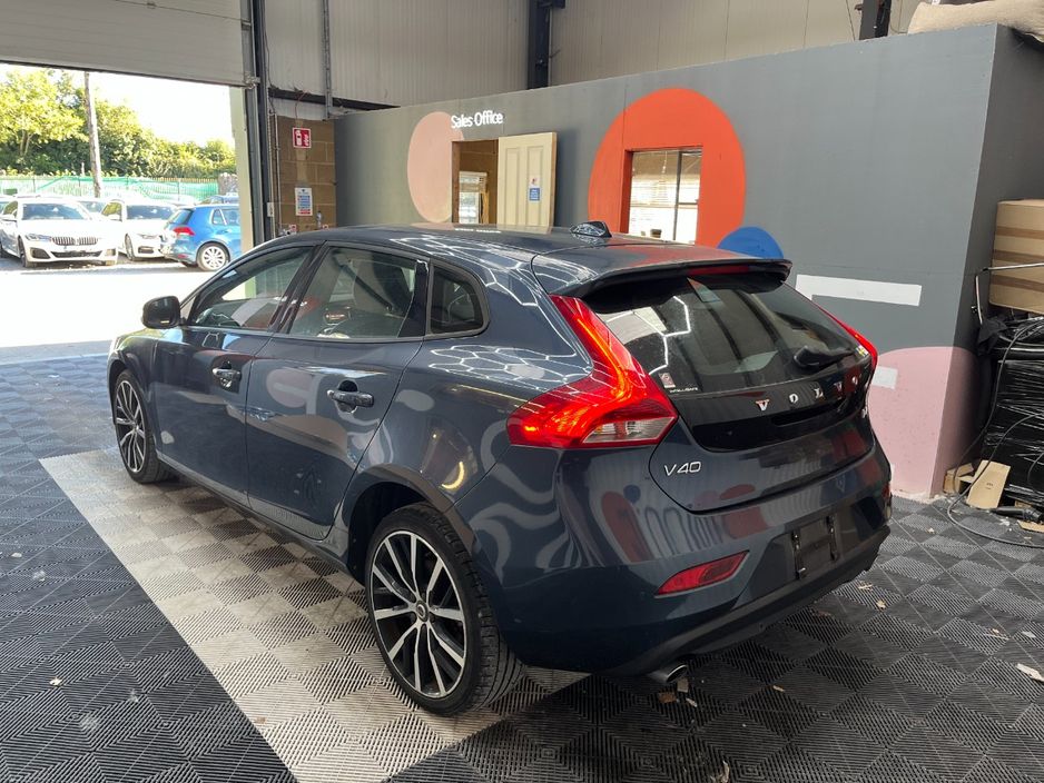 2017 Volvo V40