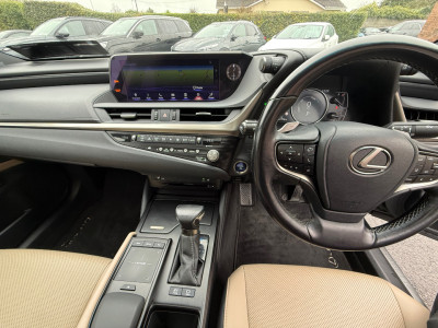 2021 Lexus ES 300h