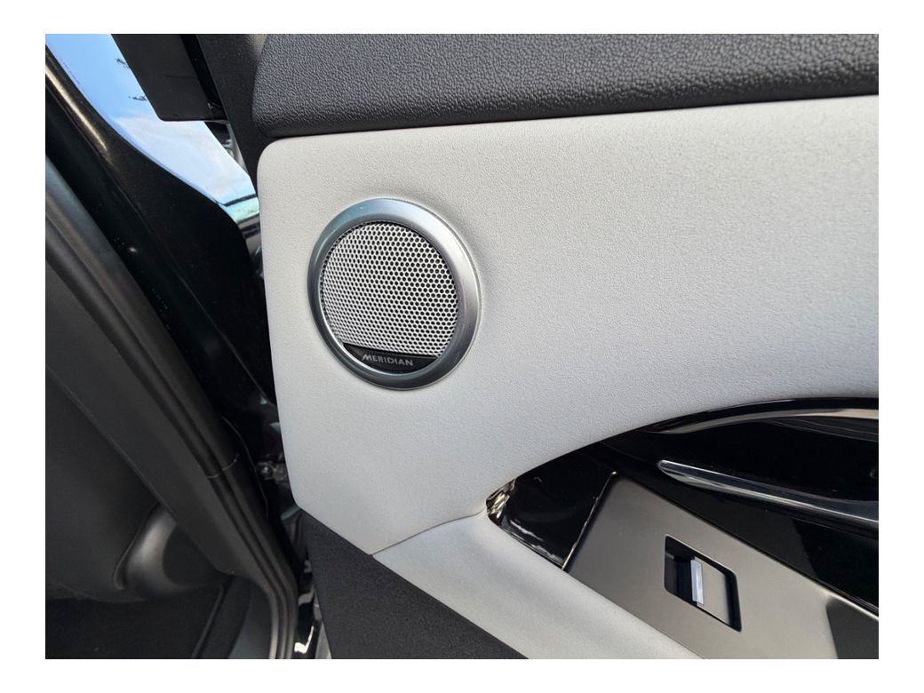 2025 Land Rover Range Rover Evoque
