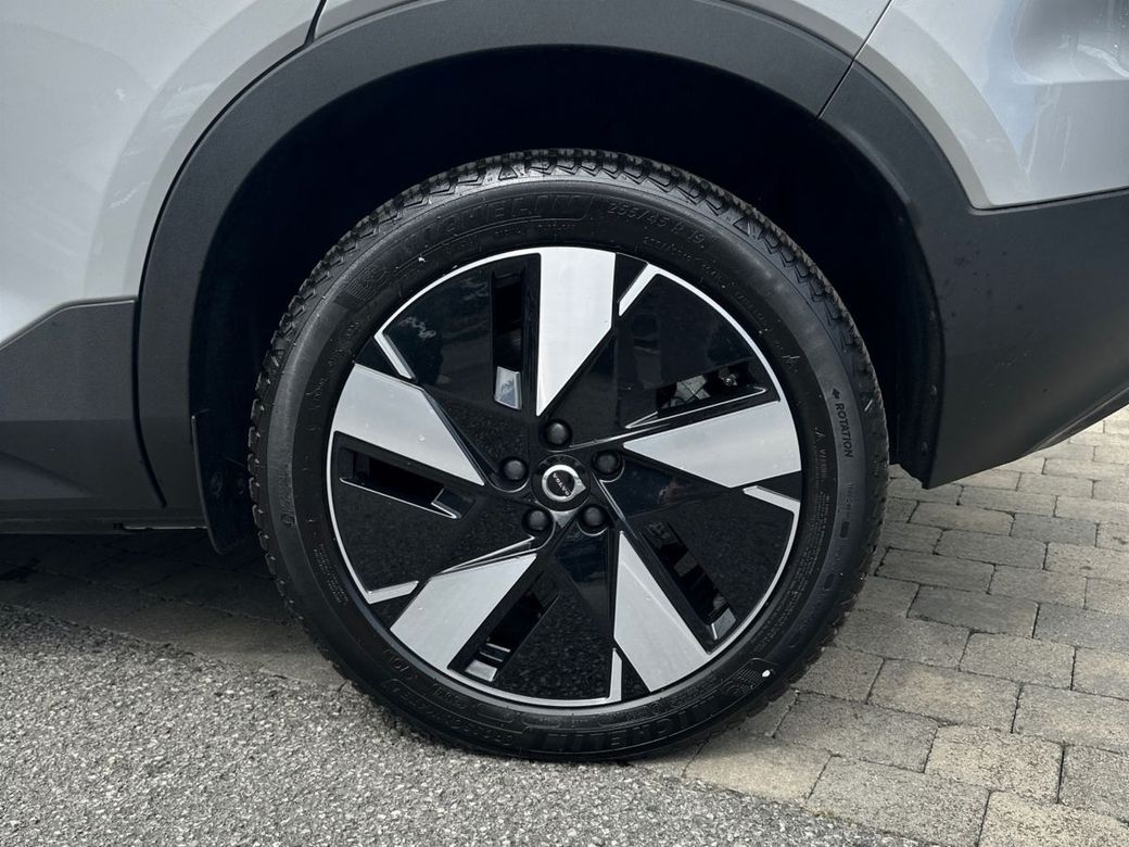 2026 Volvo XC40