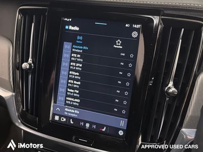 2022 Volvo S90