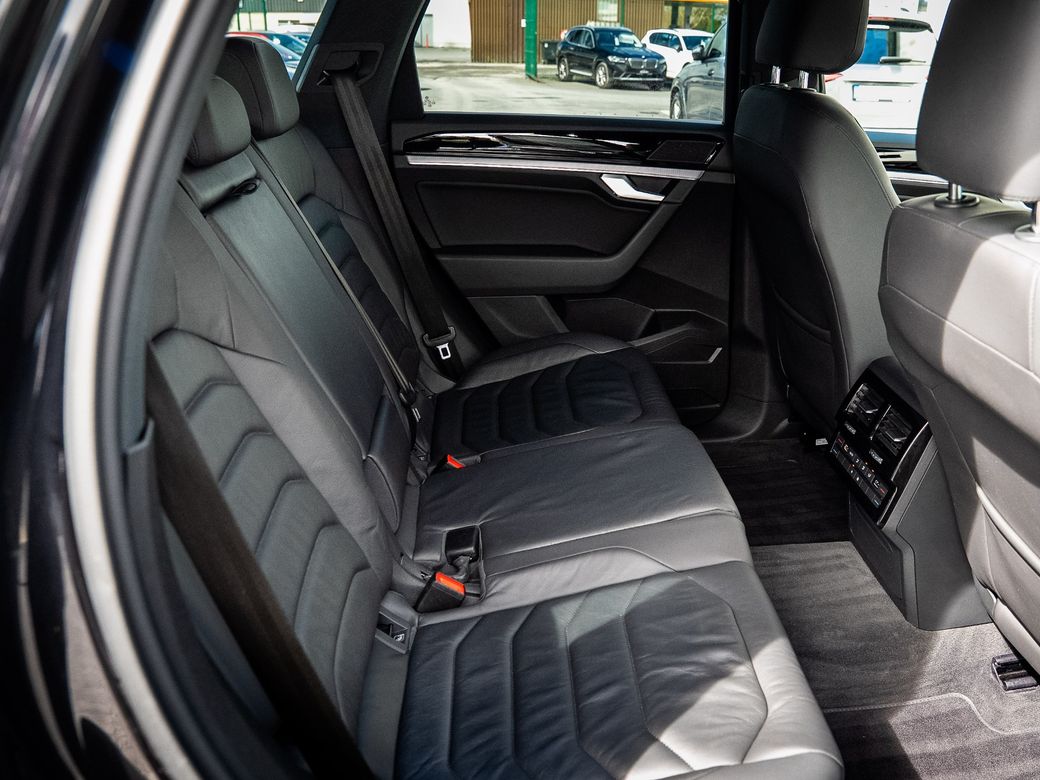 2020 Volkswagen Touareg
