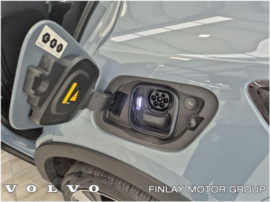2023 Volvo C40