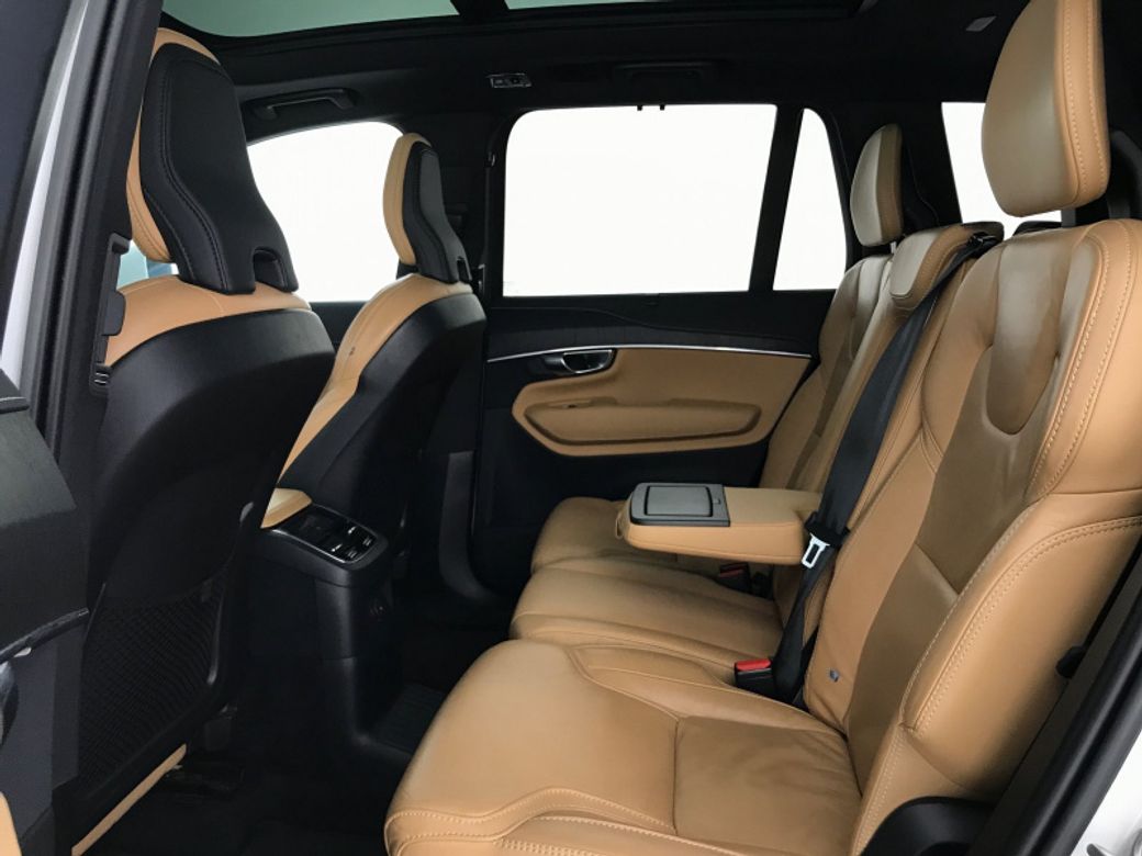 2022 Volvo XC90