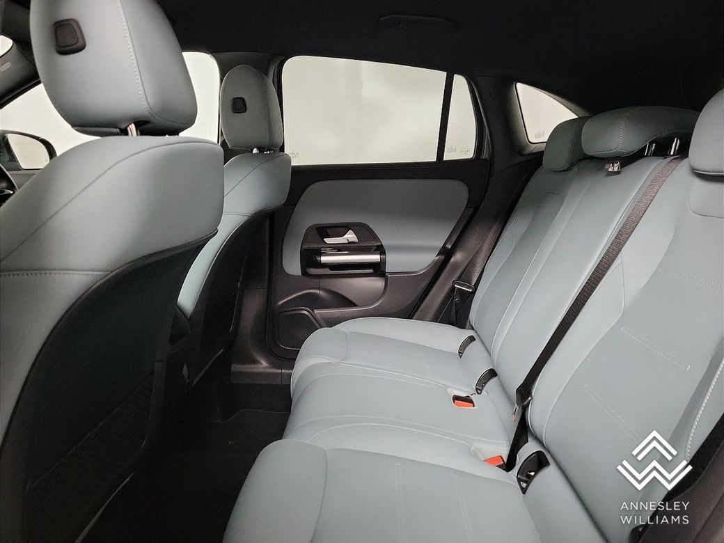 2025 Mercedes-Benz GLA Class