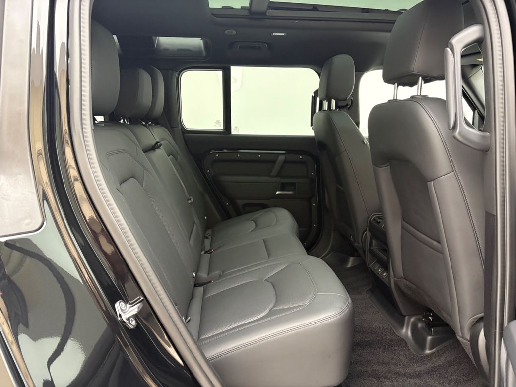 2025 Land Rover Defender
