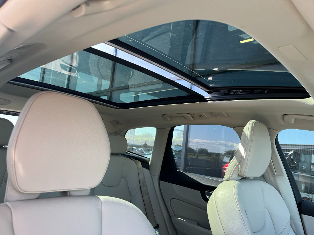 2022 Volvo XC60