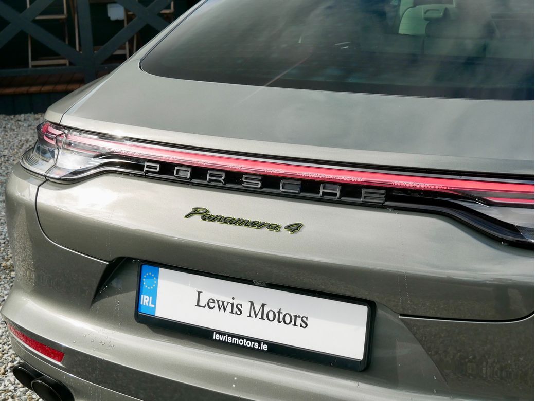 2023 Porsche Panamera