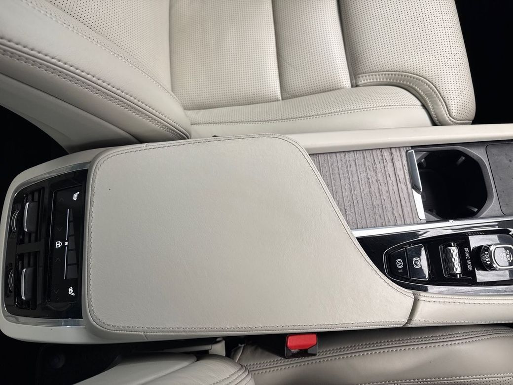 2021 Volvo XC90