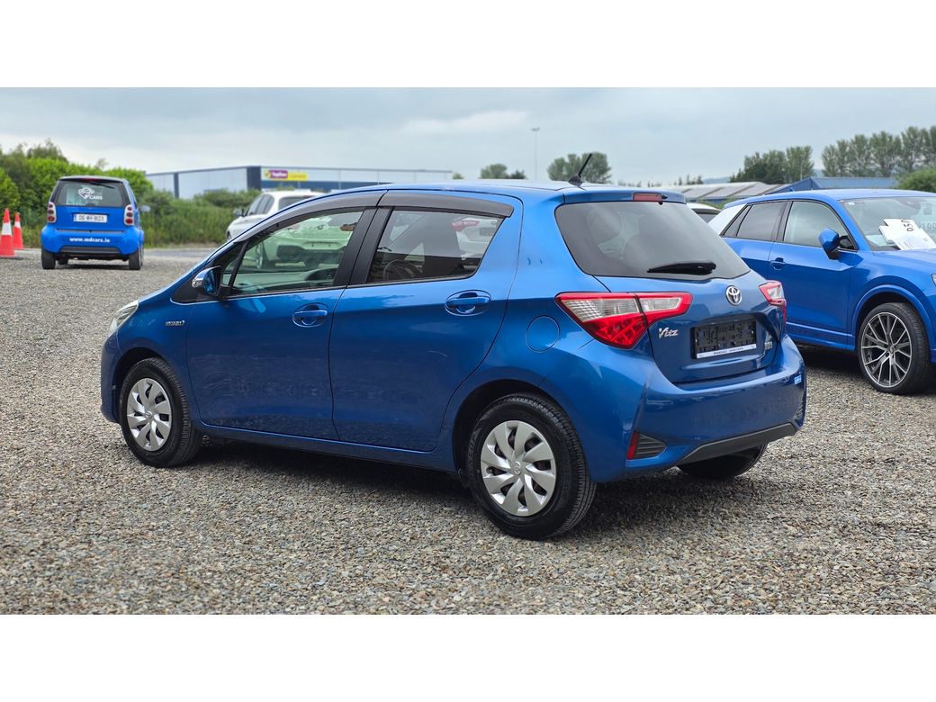 2017 Toyota Vitz