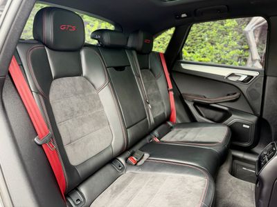 2021 Porsche Macan