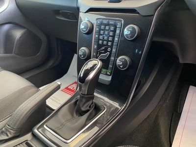 2017 Volvo V40