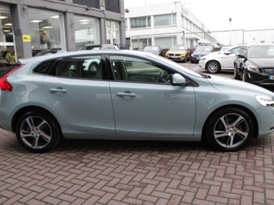 2018 Volvo V40