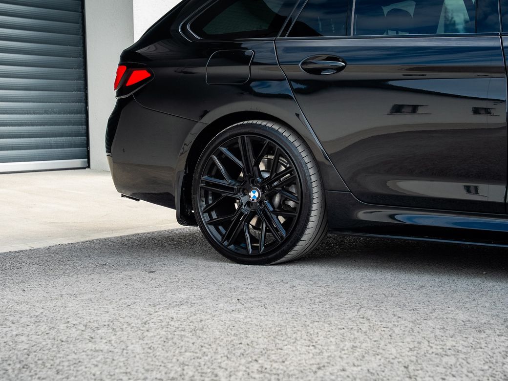 2022 BMW 5 Series