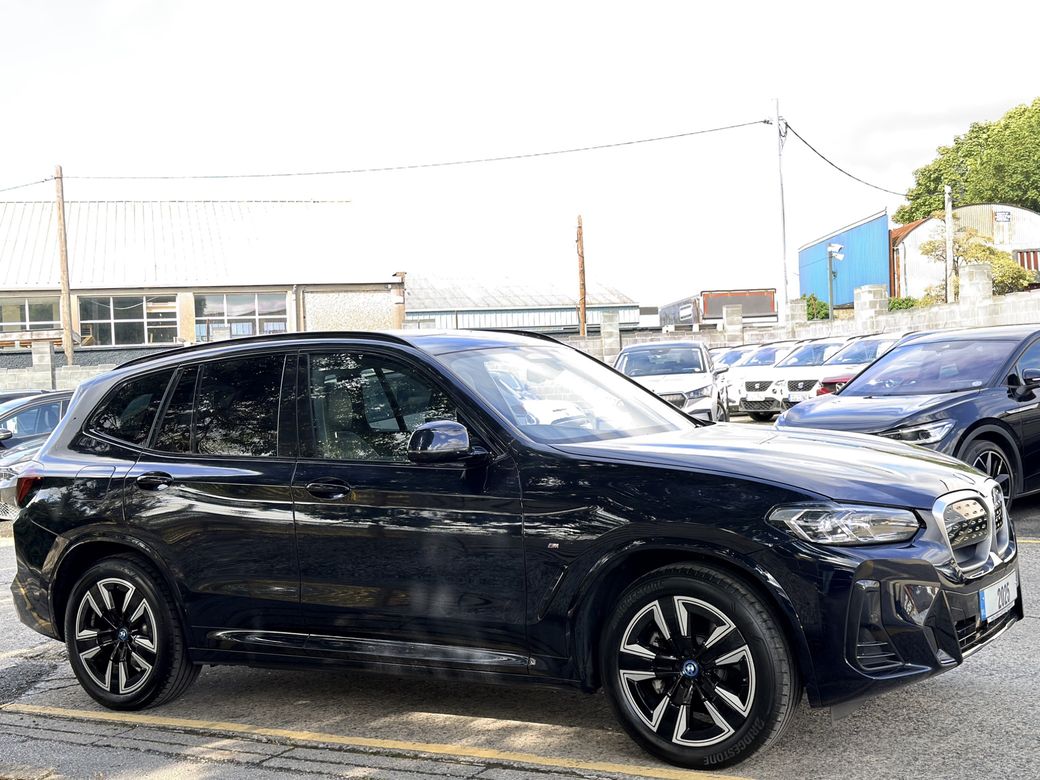 2025 BMW iX3