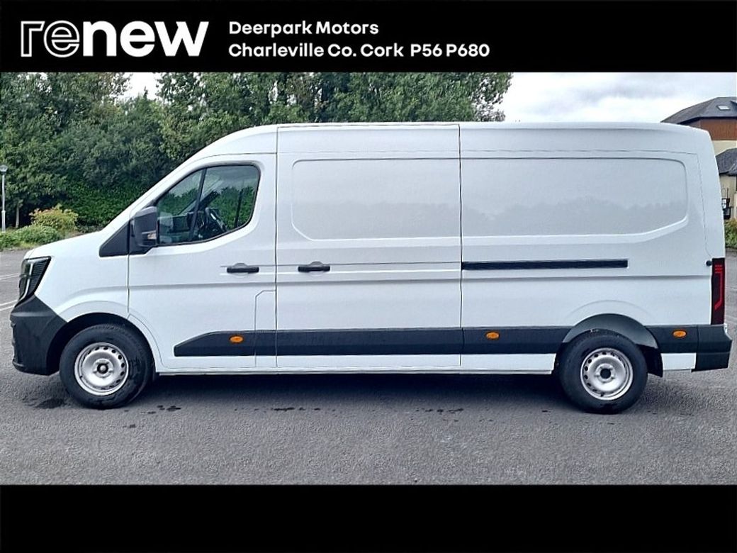2025 Renault Master