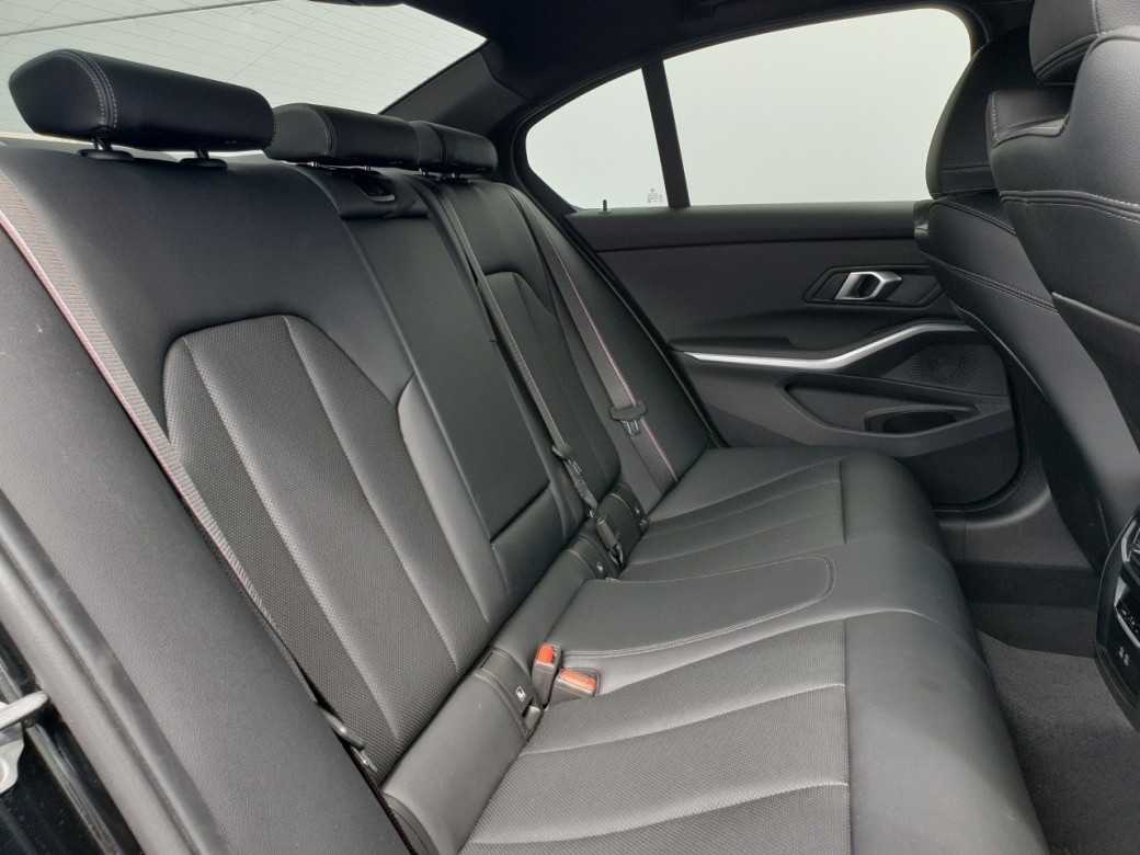 2025 BMW 3 Series