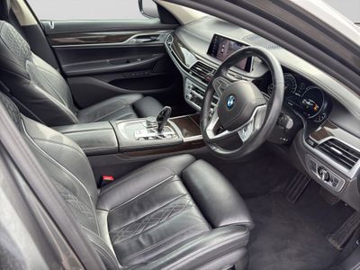2019 BMW 740