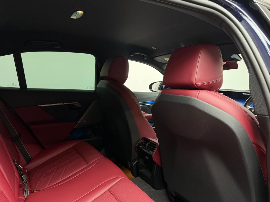 2024 BMW i5