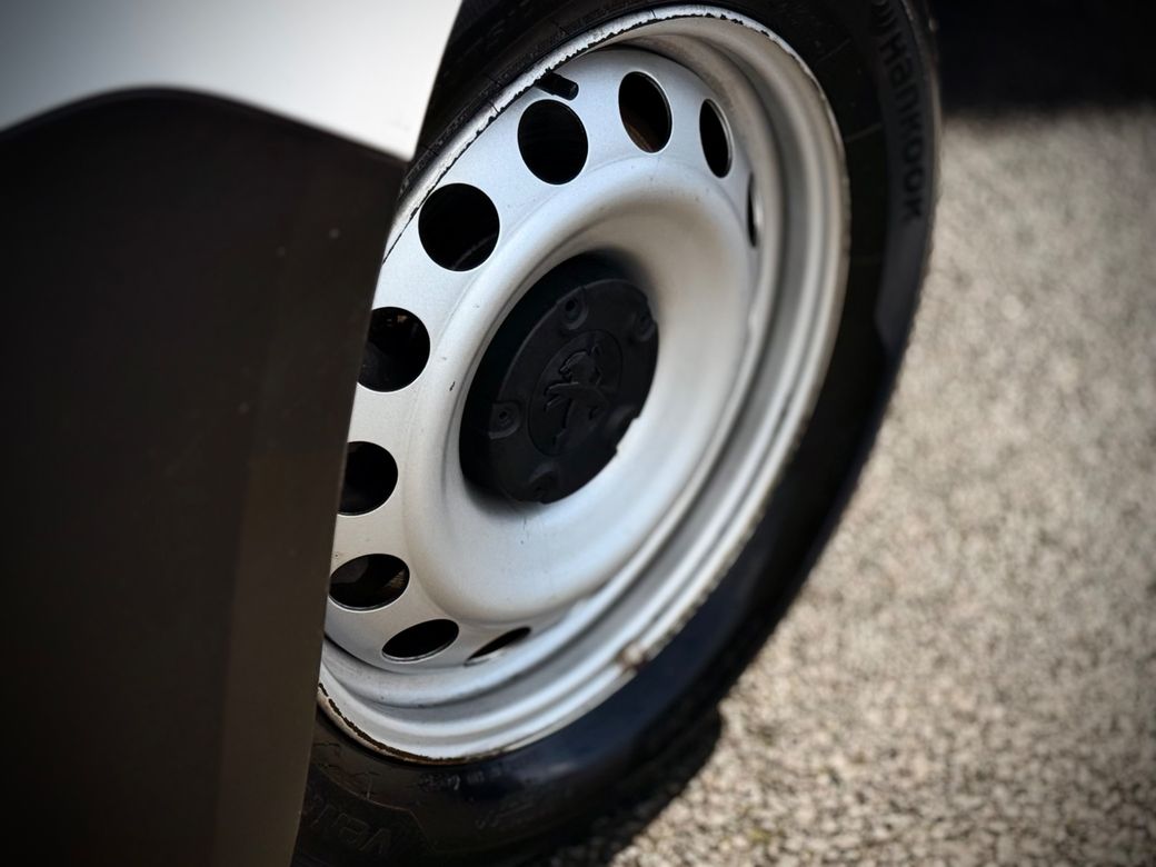 2023 Peugeot Partner