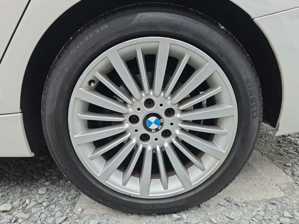 2017 BMW 320