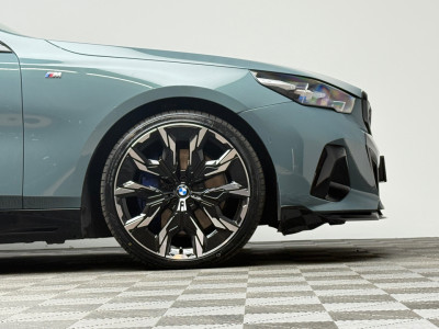 2024 BMW i5