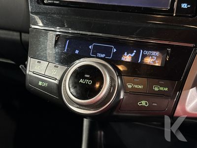 2021 Toyota Prius Alpha