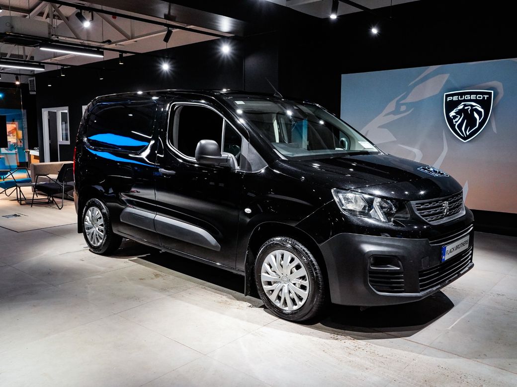 2023 Peugeot Partner