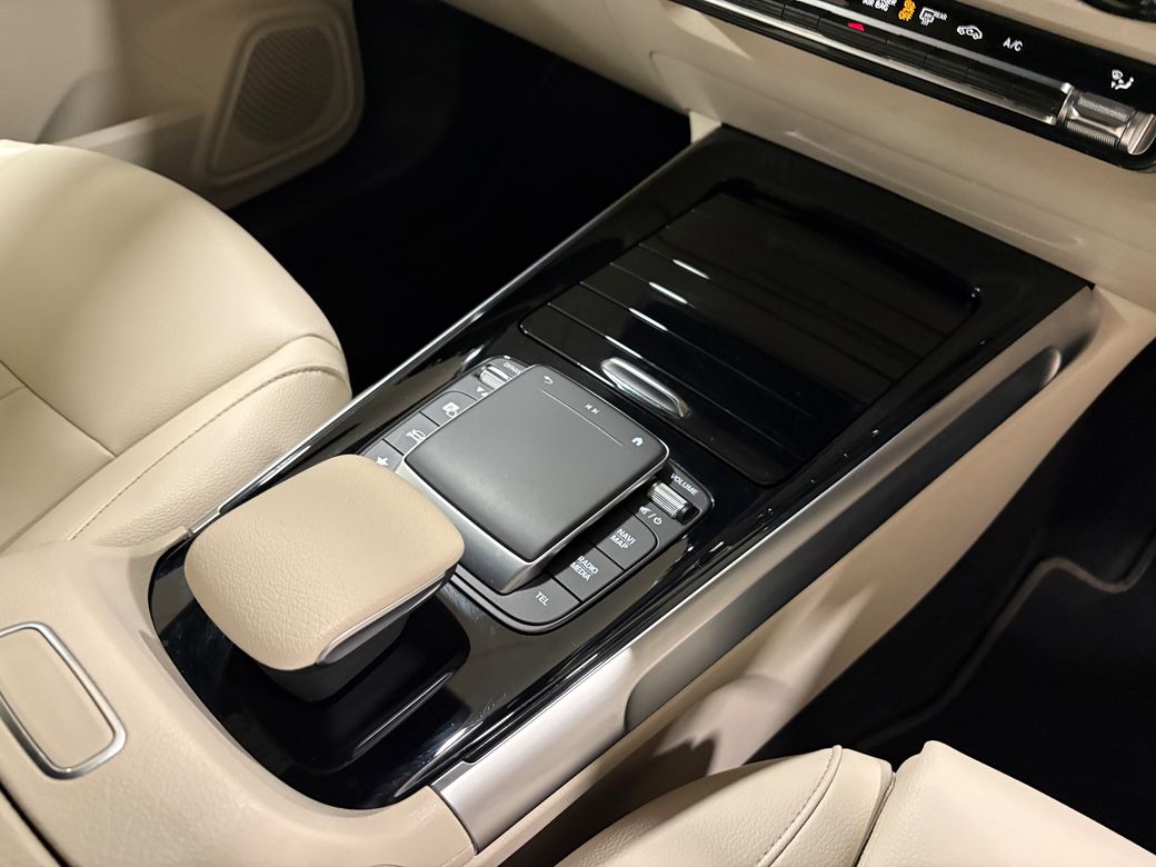 2023 Mercedes-Benz GLB Class