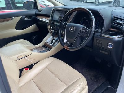 2015 Toyota Alphard