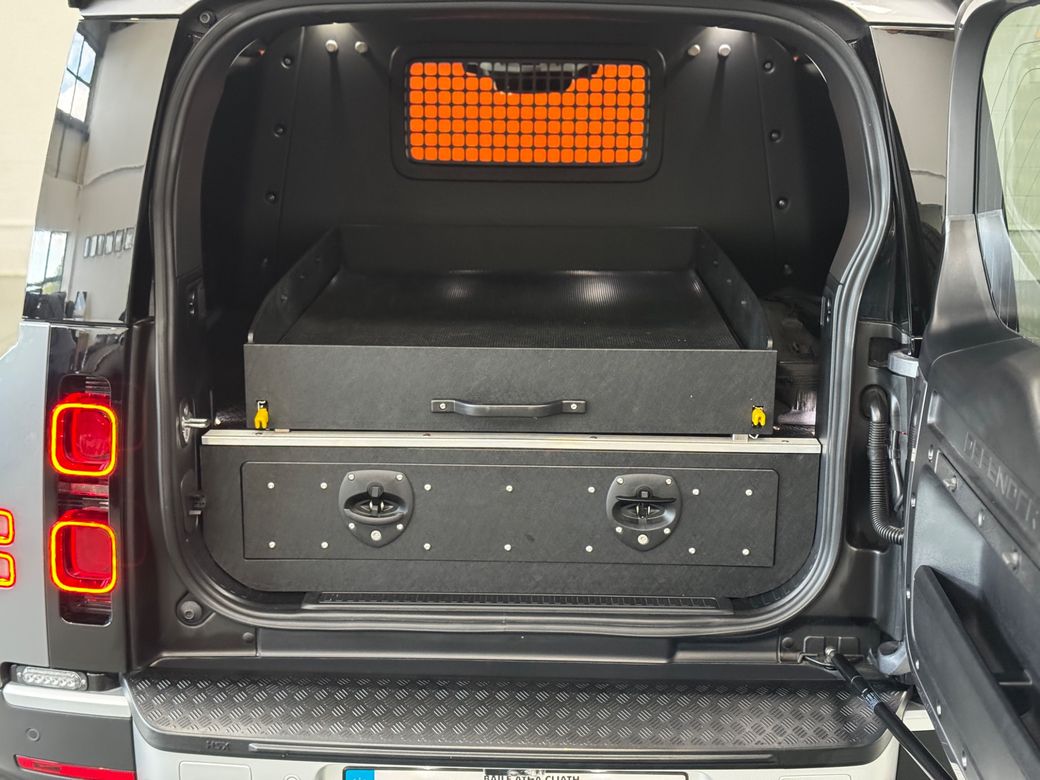 2023 Land Rover Defender