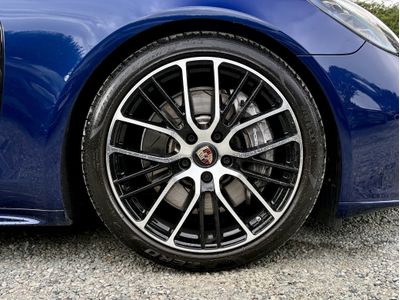 2022 Porsche Panamera