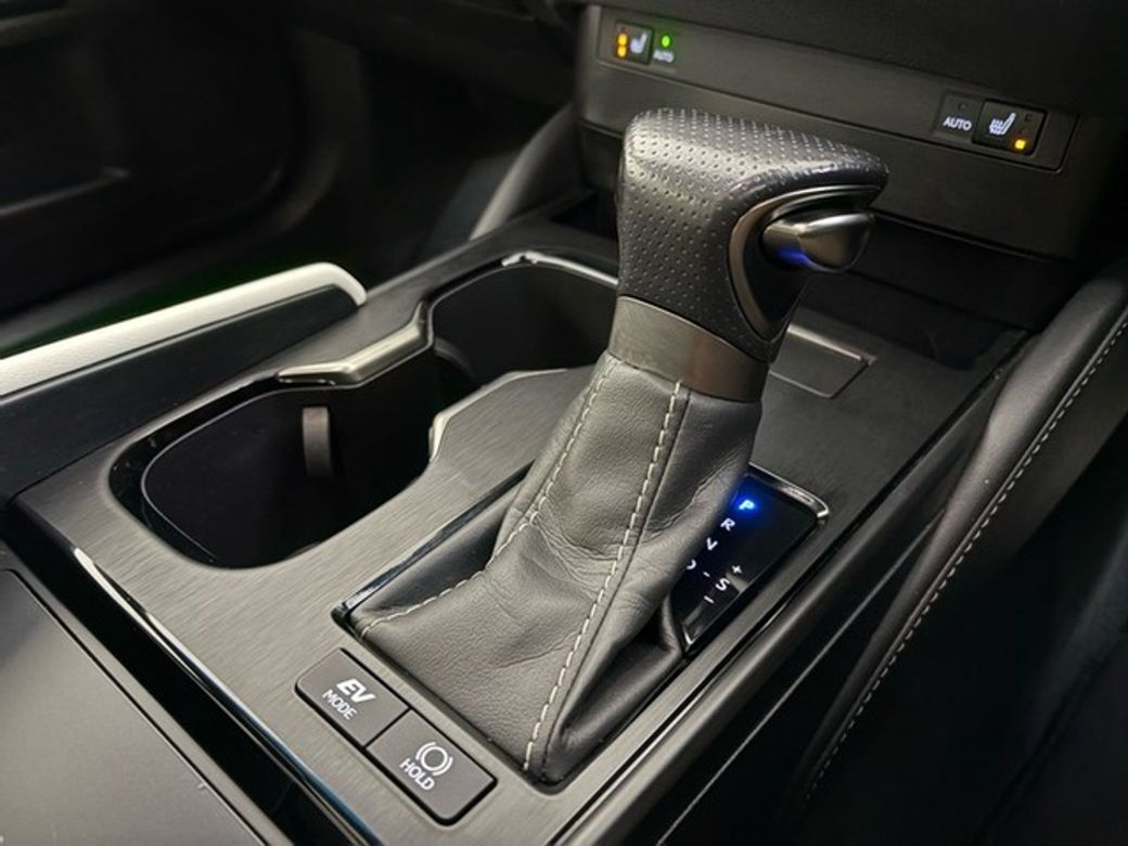 2023 Lexus ES 300h