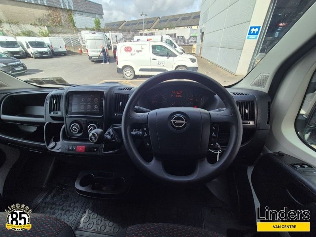 2023 Opel Movano