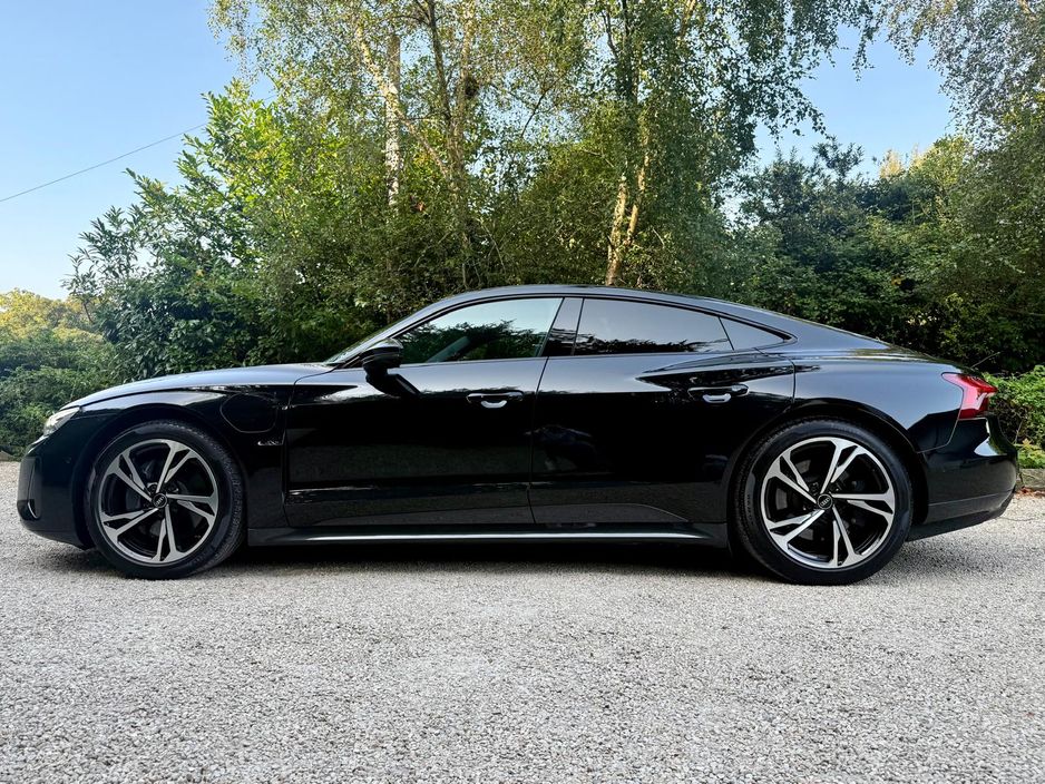 2022 Audi e-tron GT