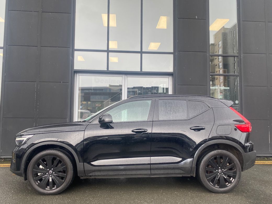 2023 Volvo XC40